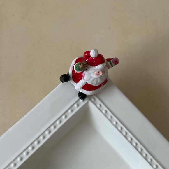 Christmas Santa With Jingle Bells Platter Decoration - Sitting 🔔 - Picture 5 of 5
